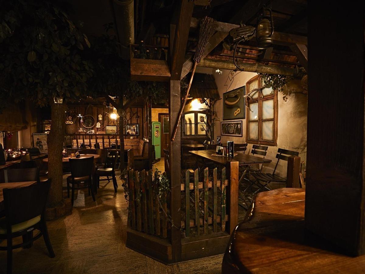 桑格豪森 罗素餐厅及旅馆-酒吧酒店 外观 照片